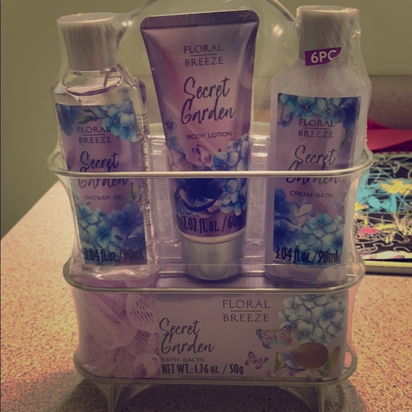 Body lotion,shower gel, cream bath - Picture 1 of 1